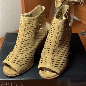 Stylistic Wedge Suede Shoes